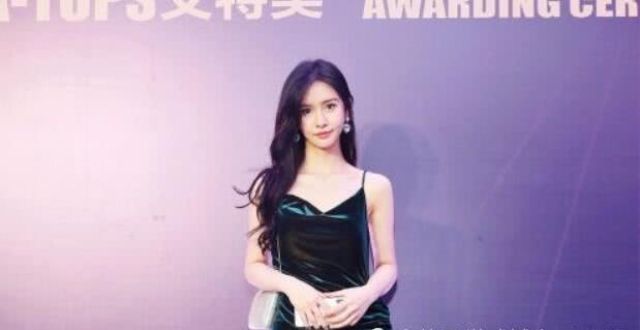 包含《旭旭宝宝—姥吊秀》第2019-02-01期CF白鲨斗鱼首播！旭旭宝宝豪刷66发超火欢迎！-游戏-完整版视频在线观看-爱奇艺的词条