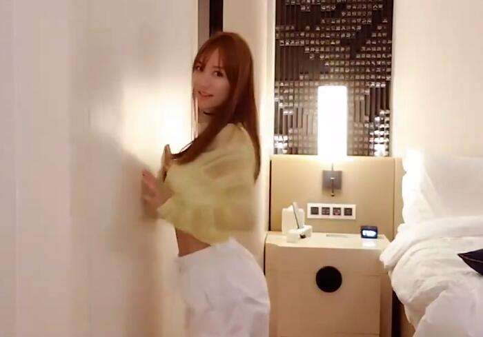 斗鱼史上“最清纯女主播”，被土豪刷200万收入囊中，粉丝心碎的简单介绍