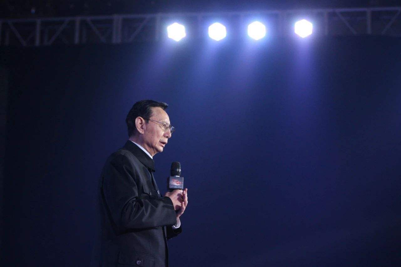 尹明善回击实德收购传言:力帆王国需要足球名片_国内足坛-甲A_NIKE新浪竞技风暴_新浪网的简单介绍 尹明善回击实德收购传言:力帆王国需要足球名片_国内足坛-甲A_NIKE新浪竞技风暴_新浪网的简单介绍