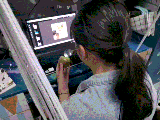 包含36岁家庭主妇靠一部手机赚够全家生活费,手机剪辑到底有多赚钱?_视频_收入_工资的词条 包含36岁家庭主妇靠一部手机赚够全家生活费,手机剪辑到底有多赚钱?_视频_收入_工资的词条