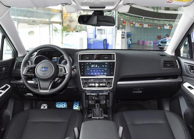 前妻坐奥迪里，看到前夫为五毛钱讨价还价，不料下一幕让她羡慕了的简单介绍