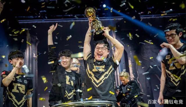 猛犸颠勺、7号的EDG——电竞话题出圈背后隐藏着微博电竞基建的高速成型_玩游戏的简单介绍 猛犸颠勺、7号的EDG——电竞话题出圈背后隐藏着微博电竞基建的高速成型_玩游戏的简单介绍