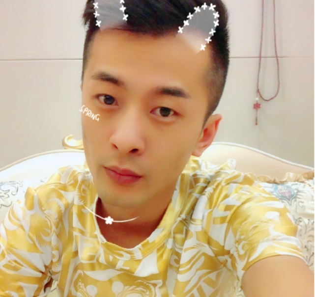 于利快手首秀，开播3分钟人气破10万，辛巴豪刷100万秒榜|华少|陈小春_网易订阅的简单介绍