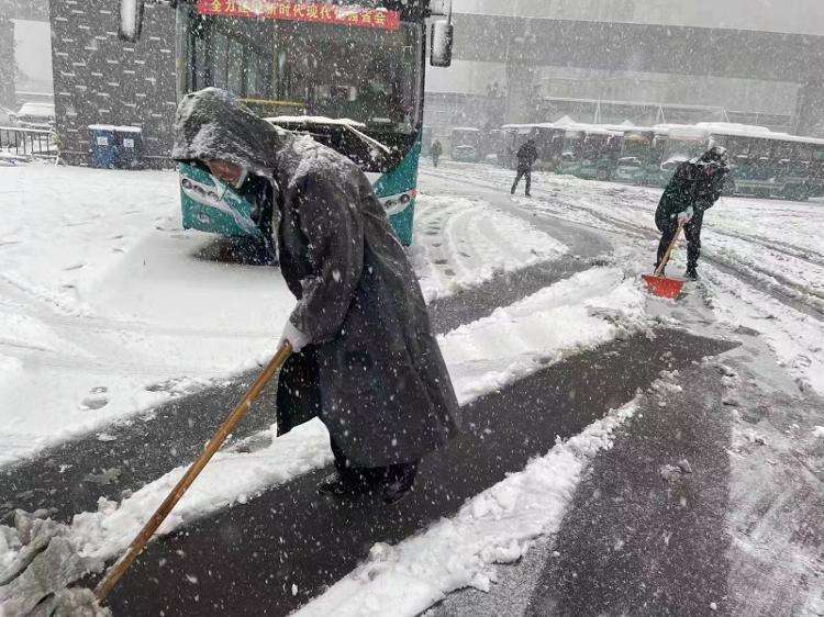 山东今天或将迎鸡年最强降雪济南局部有暴雪_山东新闻_大众网的简单介绍 山东今天或将迎鸡年最强降雪济南局部有暴雪_山东新闻_大众网的简单介绍