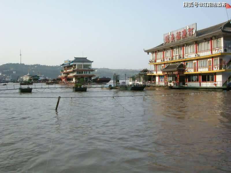 包含观察|《李白》酒城首秀打卡，泸州老窖借船“出海”计现_文化的词条