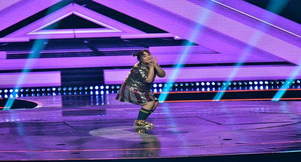 关于[黄金100秒]高速收费员讲述解救被绑女孩经历机智冷静赢得全场点赞_CCTV节目官网-CCTV-3_央视网(cctv.com)的信息