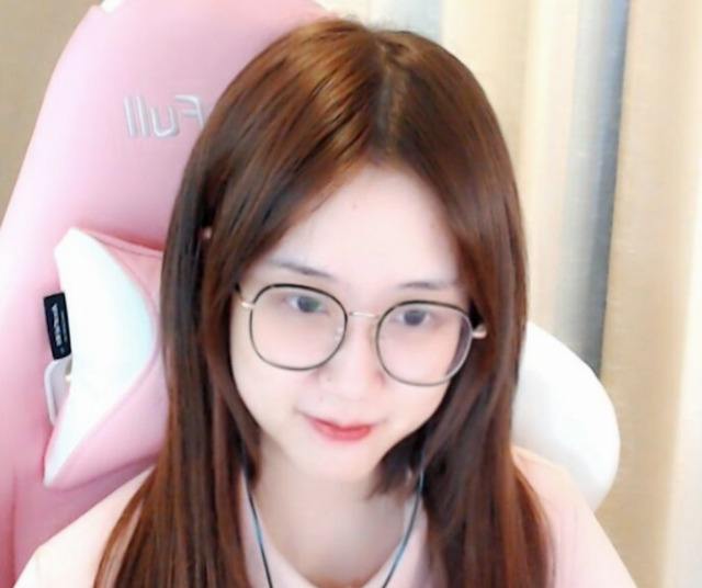 斗鱼主播温柚个人资料怎么火起来的代打事件是怎么回事_游戏_进行_直播的简单介绍 斗鱼主播温柚个人资料怎么火起来的代打事件是怎么回事_游戏_进行_直播的简单介绍